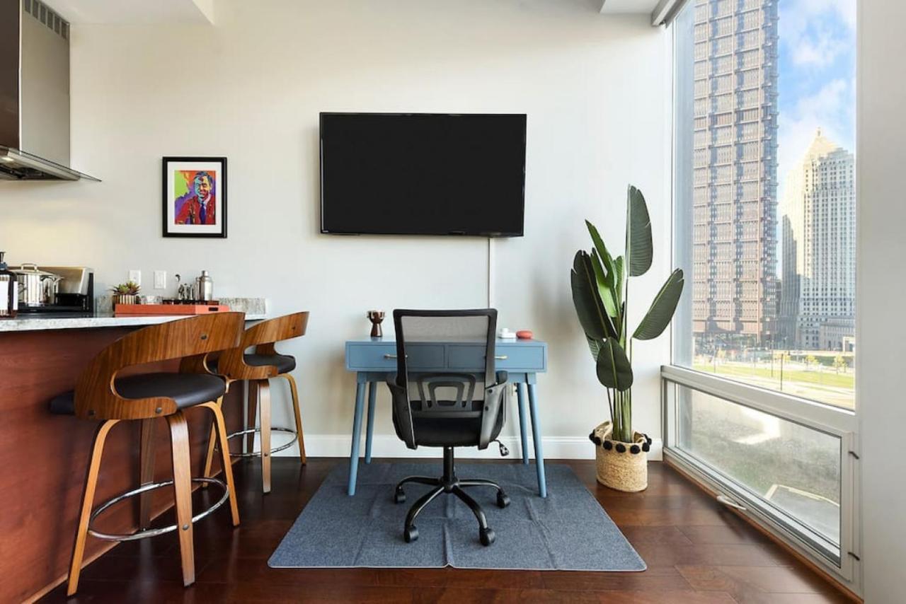 Hostwise Stays - The Washington At Chatham - Free Parking, Private Gym, Skyline Views! Pittsburgh Esterno foto